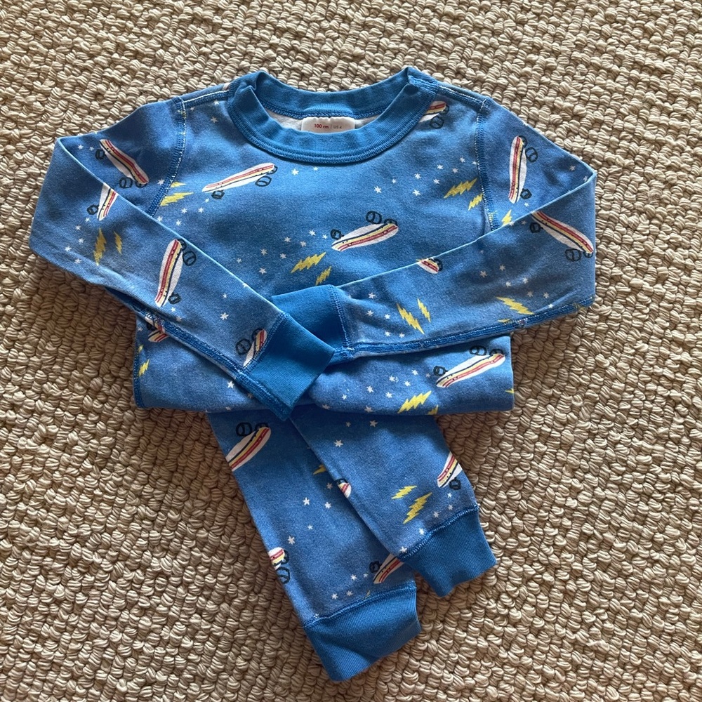 Hanna Andersson long sleeve pjs